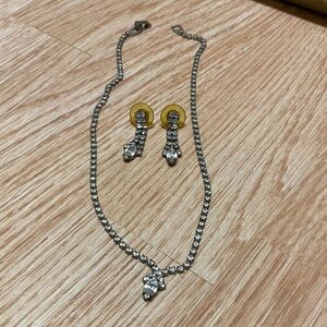 Costume Elegant Silver Necklace and Earring Set